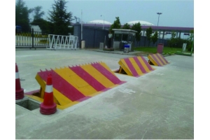液壓闆式路障機ZALZ07